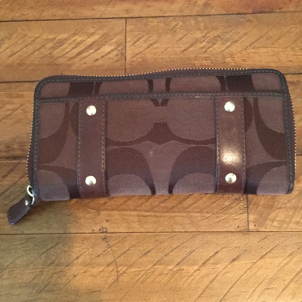 Coach Wallet 👛 - Picture 2 of 8